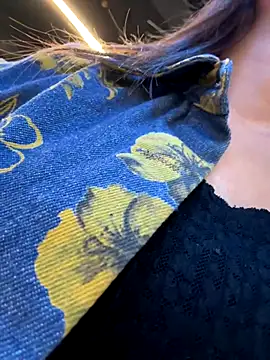 xiaoqiao ss online show from October 6, 2025, 11:33 am