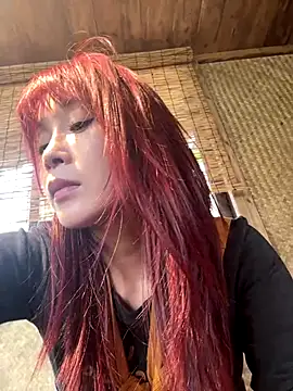 xiaoqiao ss online show from November 17, 2025, 3:32 am