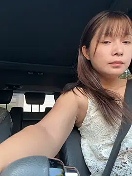 xiaoqiao ss online show from October 4, 2025, 1:18 am