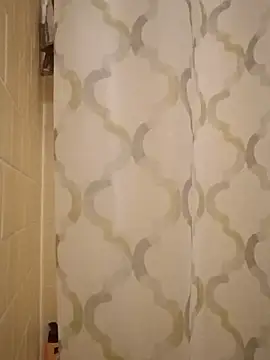 Snapshot of Longthickdick33 chatting on April 12, 2026, 8:17 am Longthickdick33 online show from April 12, 2026, 8:17 am