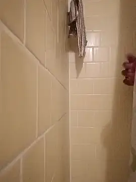 Snapshot of Longthickdick33 chatting on March 19, 2026, 10:48 am Longthickdick33 online show from March 19, 2026, 10:48 am