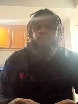 Snapshot of Longthickdick33 chatting on March 3, 2026, 3:35 am Longthickdick33 online show from March 3, 2026, 3:35 am