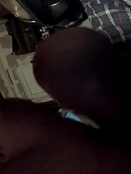 nathanlewrbsn online show from November 25, 2025, 2:06 pm