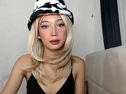 Snapshot of Anne_the_virgin chatting on September 23, 2025, 1:34 am Anne the virgin online show from September 23, 2025, 1:34 am