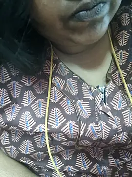 Snapshot of TAMIL_ELAKKIYA chatting on February 12, 2026, 5:34 pm TAMIL ELAKKIYA online show from February 12, 2026, 5:34 pm