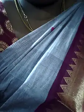 Snapshot of TAMIL_ELAKKIYA chatting on January 15, 2026, 9:01 am TAMIL ELAKKIYA online show from January 15, 2026, 9:01 am