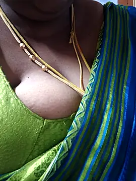 Snapshot of TAMIL_ELAKKIYA chatting on July 10, 2026, 4:56 am TAMIL ELAKKIYA online show from July 10, 2026, 4:56 am