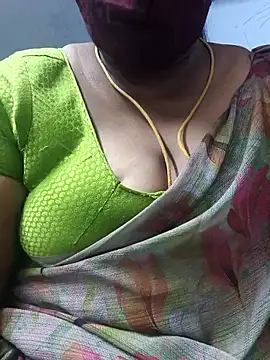 Snapshot of TAMIL_ELAKKIYA chatting on June 5, 2026, 4:13 pm TAMIL ELAKKIYA online show from June 5, 2026, 4:13 pm