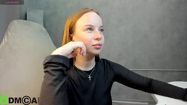 Snapshot of Bunny_Luvv chatting on October 3, 2025, 9:33 am Bunny Luvv online show from October 3, 2025, 9:33 am
