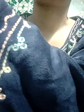 pihu099 online show from November 21, 2025, 7:24 pm