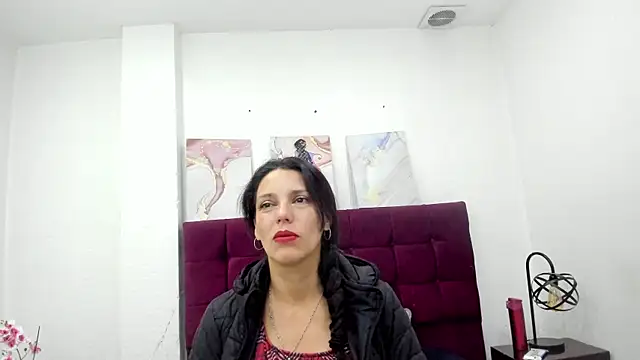 MashaPiink online show from April 14, 2026, 12:54 pm