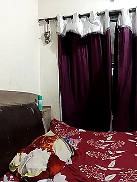 MEERAcle online show from April 7, 2026, 4:31 pm