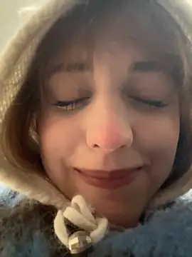 Only April online show from November 28, 2025, 5:51 am