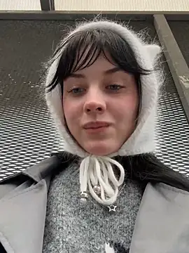 Only April online show from September 20, 2025, 2:00 pm