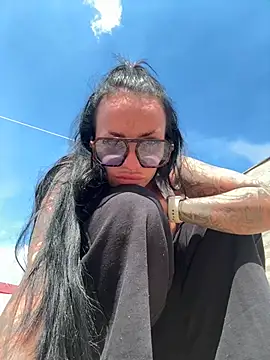 Snapshot of BELLABLACKXUK chatting on May 8, 2026, 12:42 pm BELLABLACKXUK online show from May 8, 2026, 12:42 pm