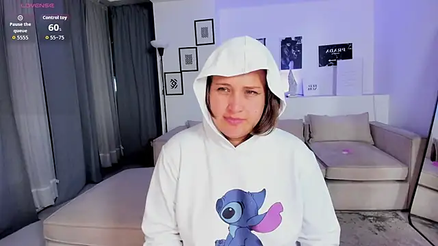 Snapshot of Laureen_se chatting on February 3, 2026, 6:40 am Laureen se online show from February 3, 2026, 6:40 am