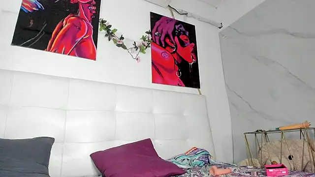 Lucia78couple online show from October 23, 2025, 7:07 am