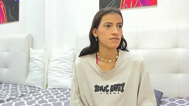 Snapshot of Lucia78couple chatting on December 18, 2025, 10:57 pm Lucia78couple online show from December 18, 2025, 10:57 pm