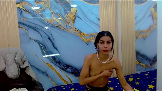 Snapshot of TifannyHott chatting on October 14, 2025, 2:23 am TifannyHott online show from October 14, 2025, 2:23 am