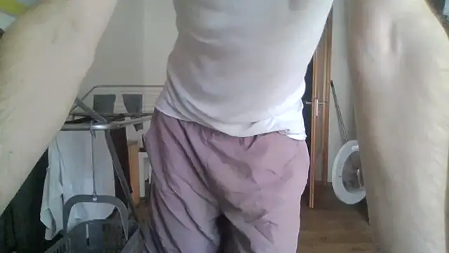 Snapshot of XLBarehengst chatting on February 28, 2026, 1:55 pm XLBarehengst online show from February 28, 2026, 1:55 pm