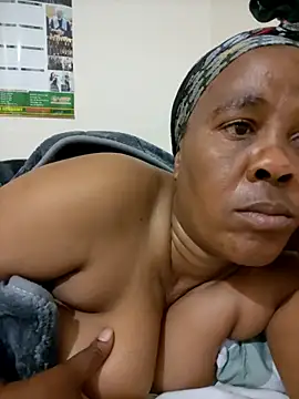 Snapshot of Ebonyboobsmilk chatting on September 8, 2025, 5:01 pm Ebonyboobsmilk online show from September 8, 2025, 5:01 pm