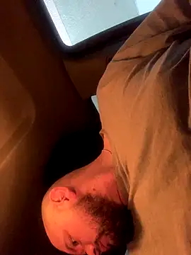 Snapshot of shakeweight chatting on October 25, 2025, 7:29 am shakeweight online show from October 25, 2025, 7:29 am