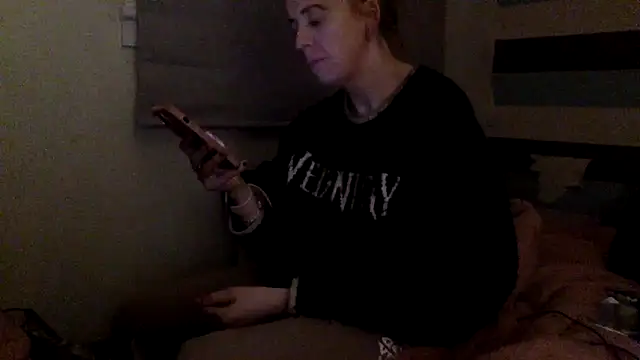 Bellababexox online show from May 15, 2026, 10:52 pm