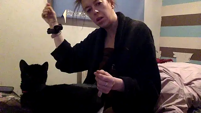 Bellababexox online show from December 21, 2025, 7:15 pm