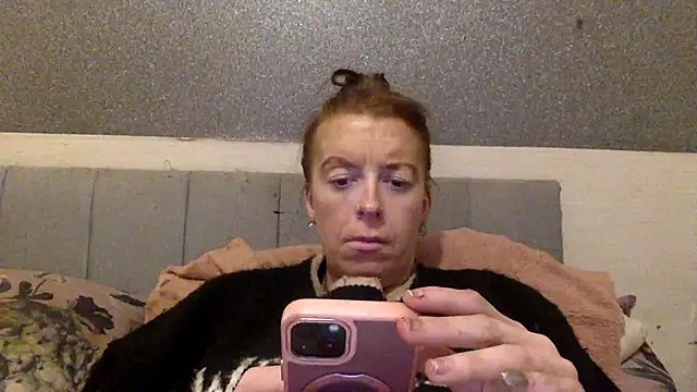 Bellababexox online show from May 7, 2026, 3:11 am