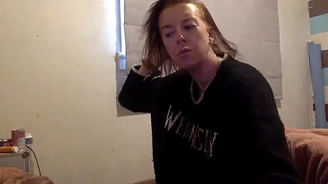 Bellababexox online show from May 7, 2026, 5:16 pm
