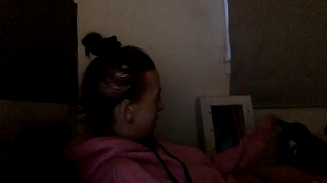 Bellababexox online show from May 25, 2026, 5:51 am