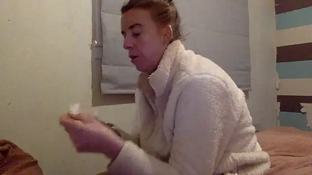 Bellababexox online show from May 18, 2026, 12:55 am