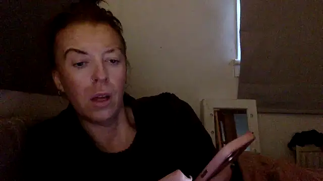 Bellababexox online show from May 10, 2026, 5:44 am