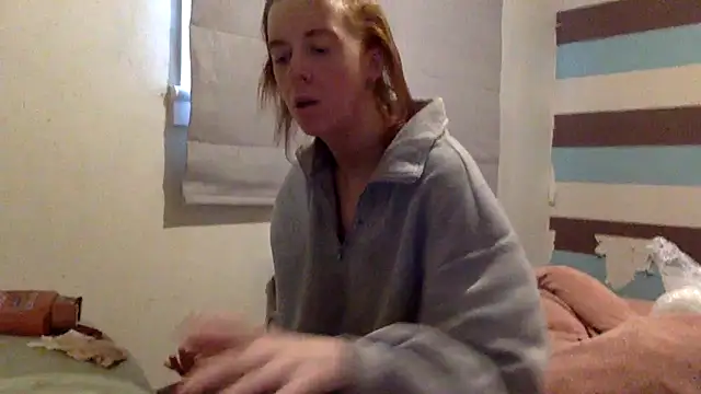 Bellababexox online show from June 18, 2026, 2:44 pm