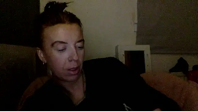 Bellababexox online show from May 17, 2026, 4:56 am
