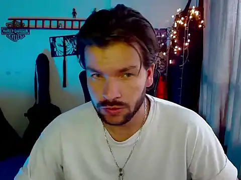 Snapshot of cortelioni_massimo_ chatting on November 18, 2025, 8:01 pm cortelioni massimo online show from November 18, 2025, 8:01 pm