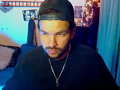 cortelioni massimo  online show from January 18, 2026, 12:36 am