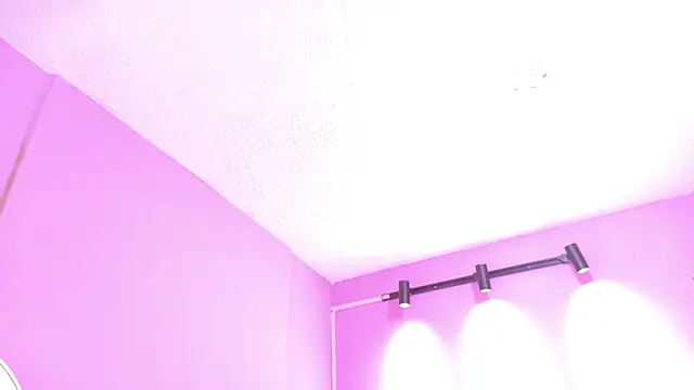 Snapshot of AndreaSweet2 chatting on April 10, 2026, 7:32 pm AndreaSweet2 online show from April 10, 2026, 7:32 pm