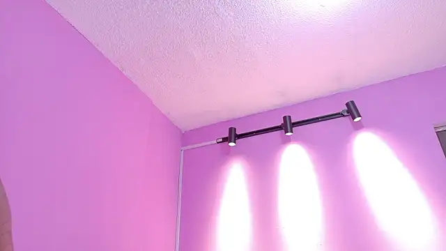 Snapshot of AndreaSweet2 chatting on March 27, 2026, 7:37 pm AndreaSweet2 online show from March 27, 2026, 7:37 pm