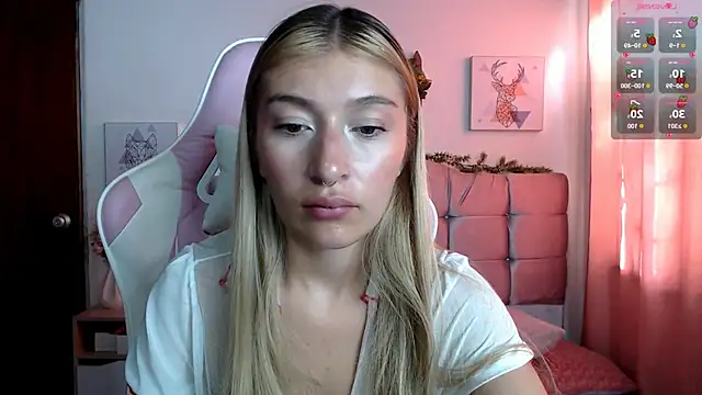 Snapshot of SophiaaLee chatting on September 27, 2025, 9:32 pm SophiaaLee online show from September 27, 2025, 9:32 pm