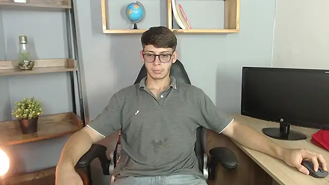 Snapshot of Stuart_White chatting on September 11, 2025, 6:08 pm Stuart White online show from September 11, 2025, 6:08 pm