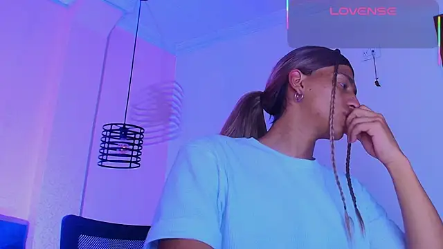 Snapshot of Dom_venena chatting on September 16, 2025, 7:04 pm Dom venena online show from September 16, 2025, 7:04 pm