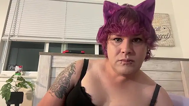 Julietserenity online show from October 20, 2025, 1:51 am