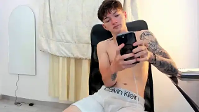 Snapshot of jake_kylee chatting on October 23, 2025, 8:51 pm jake kylee online show from October 23, 2025, 8:51 pm