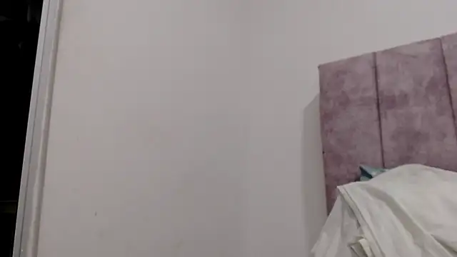 Luciana hardmand online show from November 27, 2025, 1:28 am