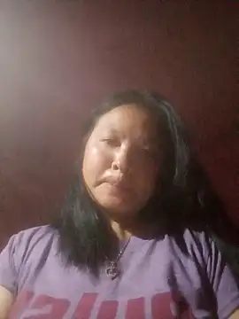 Snapshot of MuiNay chatting on September 19, 2025, 9:41 pm MuiNay online show from September 19, 2025, 9:41 pm