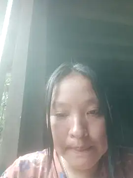 Snapshot of MuiNay chatting on September 18, 2025, 12:02 am MuiNay online show from September 18, 2025, 12:02 am