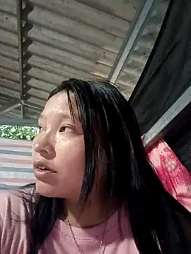 Snapshot of MuiNay chatting on September 26, 2025, 10:44 am MuiNay online show from September 26, 2025, 10:44 am