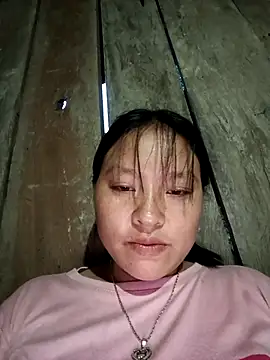 Snapshot of MuiNay chatting on October 1, 2025, 10:52 am MuiNay online show from October 1, 2025, 10:52 am