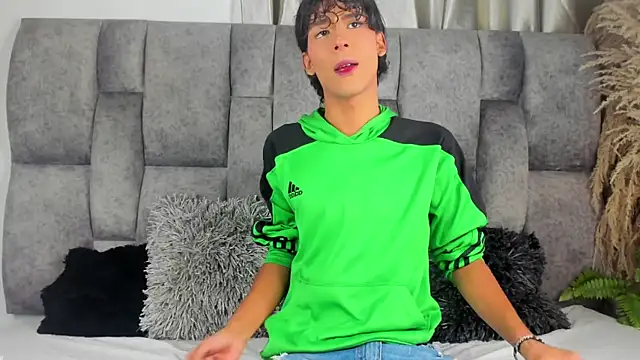 d3rke 666 online show from December 3, 2025, 4:46 am